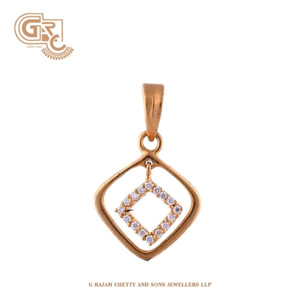 Elegant diamond pendant