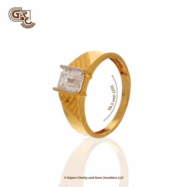 Glass Gleaming Stone Gents Ring