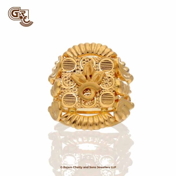 Floral Shield Gents Ring