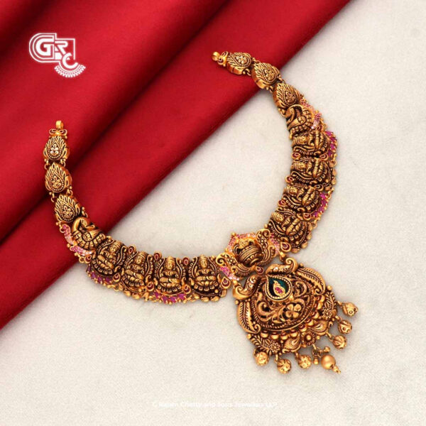 Antique Lakshmi Glass Gleaming Stone Necklace